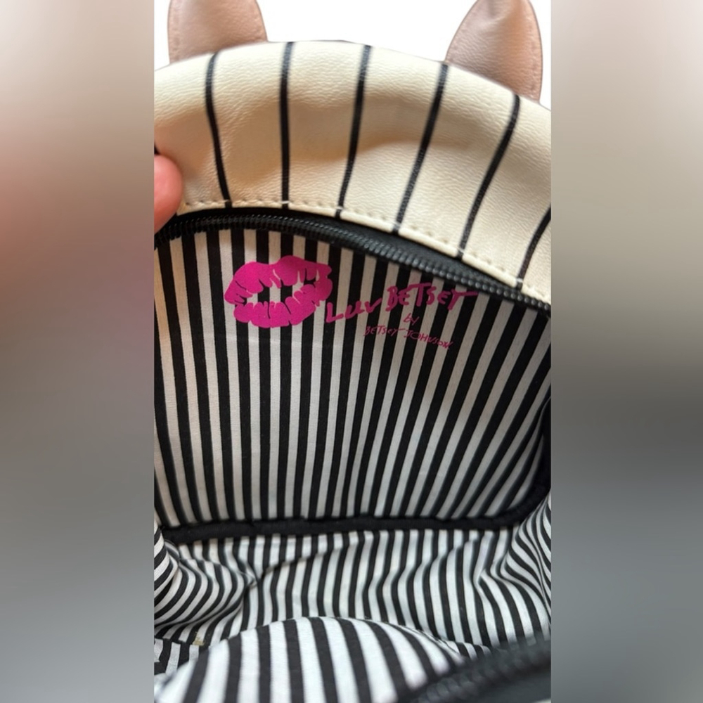 💋🐾BETSEY JOHNSON Luv Betsy mini Backpack - Picture 6 of 7